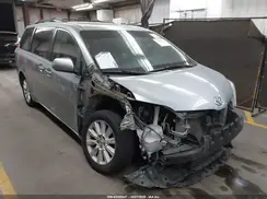5TDDZ3DC0HS160692 2017 TOYOTA SIENNA