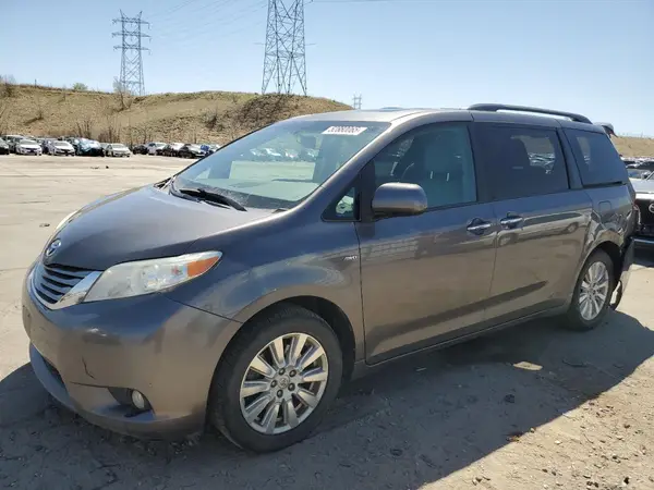 5TDDZ3DC0HS167688 2017 TOYOTA SIENNA - Image 1