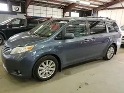 5TDDZ3DC0HS180957 2017 TOYOTA SIENNA