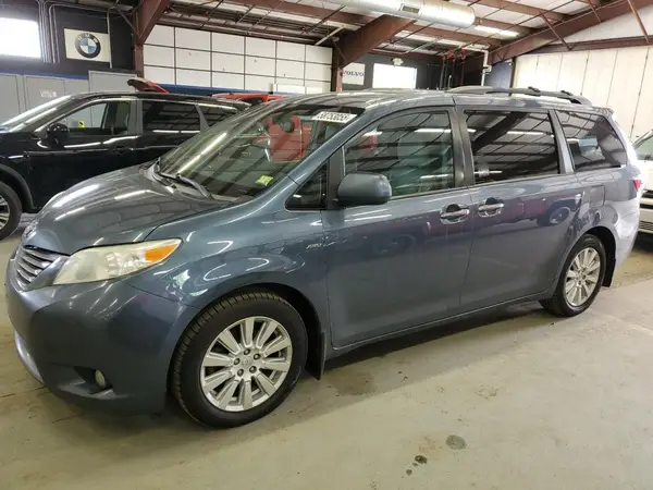 5TDDZ3DC0HS180957 2017 TOYOTA SIENNA - Image 1