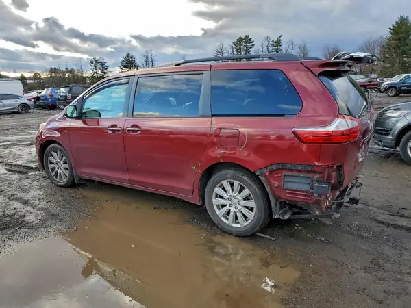 5TDDZ3DC0HS181204 2017 TOYOTA SIENNA - Image 2