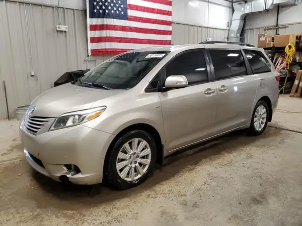 5TDDZ3DC0HS183454 2017 TOYOTA SIENNA - Image 1