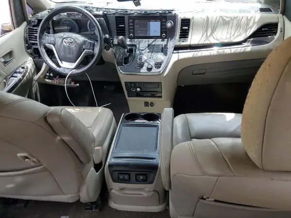 5TDDZ3DC0JS200811 2018 TOYOTA SIENNA - Image 8
