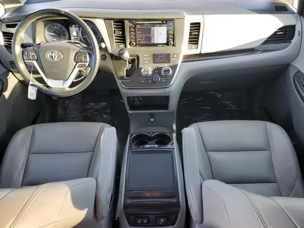 5TDDZ3DC0JS203949 2018 TOYOTA SIENNA - Image 8