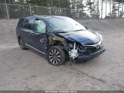 5TDDZ3DC0JS204454 2018 TOYOTA SIENNA