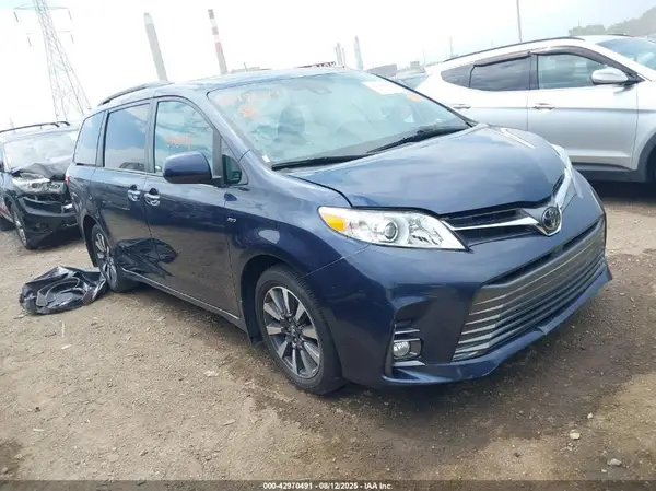 5TDDZ3DC0KS217125 2019 TOYOTA SIENNA - Image 1