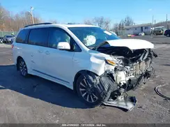 5TDDZ3DC0KS220137 2019 TOYOTA SIENNA