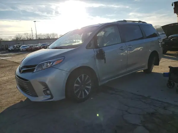 5TDDZ3DC0KS226388 2019 TOYOTA SIENNA - Image 1