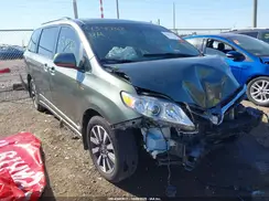 5TDDZ3DC0KS227041 2019 TOYOTA SIENNA