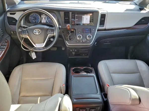 5TDDZ3DC0LS229826 2020 TOYOTA SIENNA - Image 8
