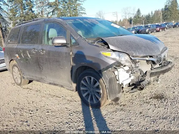 5TDDZ3DC0LS237182 2020 TOYOTA SIENNA - Image 1
