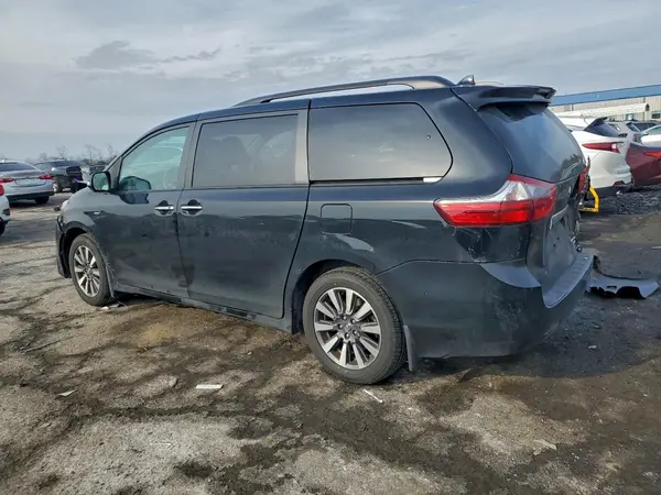 5TDDZ3DC0LS239241 2020 TOYOTA SIENNA - Image 2