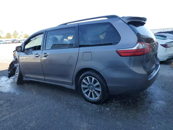 5TDDZ3DC0LS243029 2020 TOYOTA SIENNA - Image 2