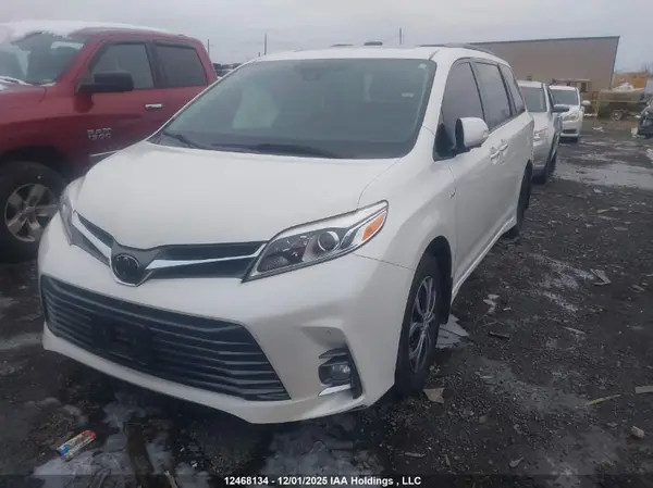 5TDDZ3DC0LS247369 2020 TOYOTA SIENNA - Image 2