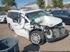5TDDZ3DC1HS152732 2017 TOYOTA SIENNA