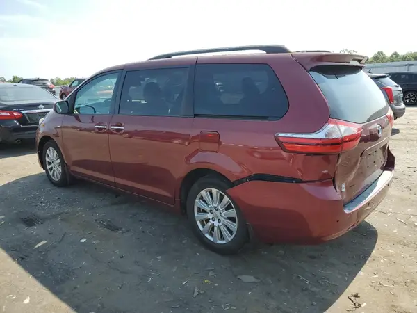 5TDDZ3DC1HS166680 2017 TOYOTA SIENNA - Image 2
