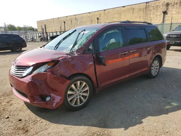5TDDZ3DC1HS173354 2017 TOYOTA SIENNA - Image 1