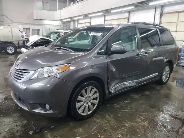 5TDDZ3DC1HS174522 2017 TOYOTA SIENNA - Image 1