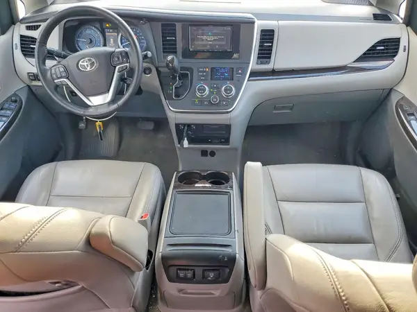 5TDDZ3DC1JS193657 2018 TOYOTA SIENNA - Image 8