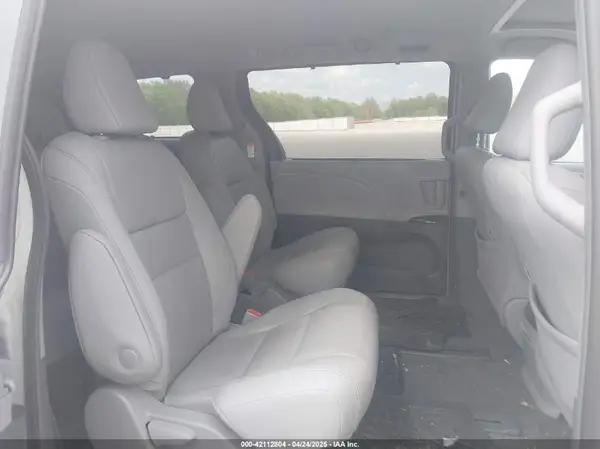 5TDDZ3DC1JS200008 2018 TOYOTA SIENNA - Image 8
