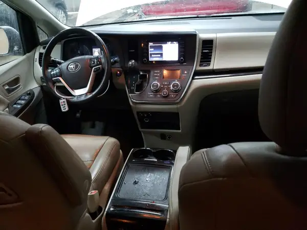 5TDDZ3DC1JS205063 2018 TOYOTA SIENNA - Image 8