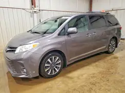 5TDDZ3DC1KS219899 2019 TOYOTA SIENNA