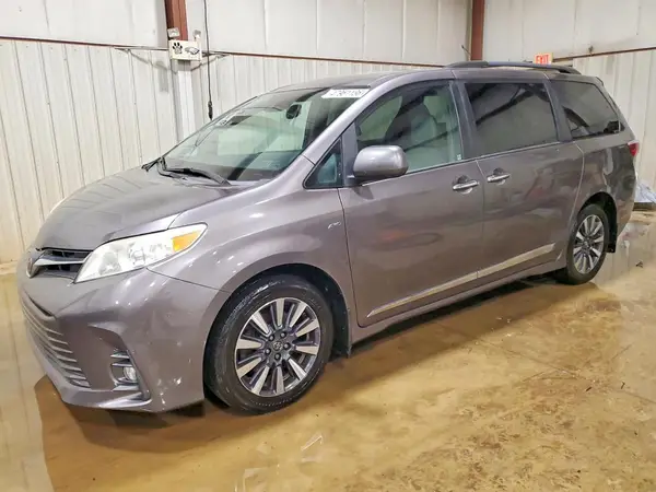 5TDDZ3DC1KS219899 2019 TOYOTA SIENNA - Image 1
