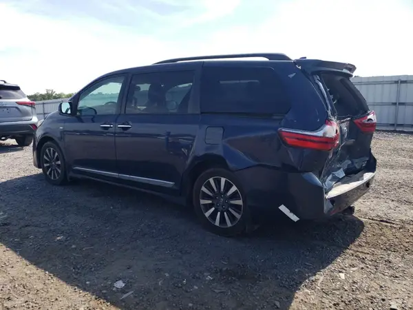 5TDDZ3DC1LS231018 2020 TOYOTA SIENNA - Image 2