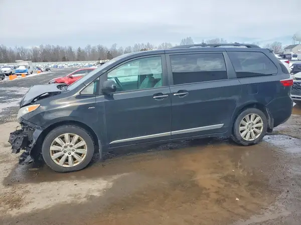5TDDZ3DC2HS163917 2017 TOYOTA SIENNA - Image 1