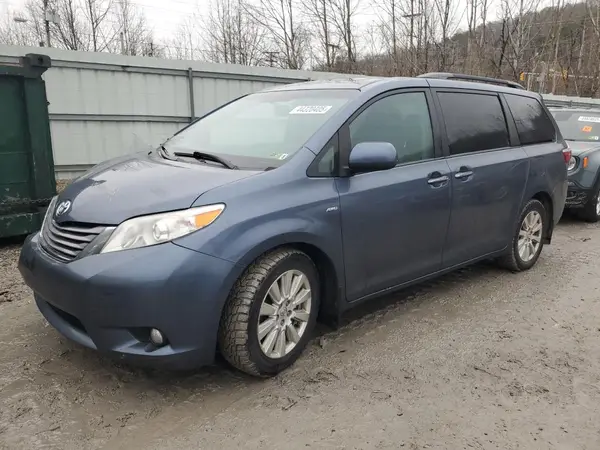 5TDDZ3DC2HS178496 2017 TOYOTA SIENNA - Image 1