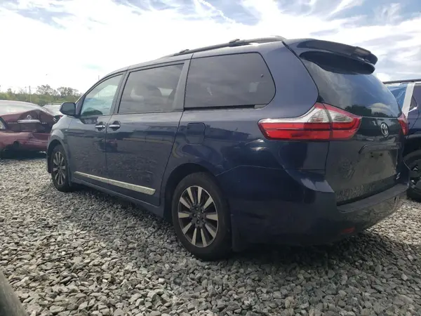 5TDDZ3DC2JS191318 2018 TOYOTA SIENNA - Image 2
