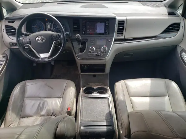 5TDDZ3DC2JS191318 2018 TOYOTA SIENNA - Image 8