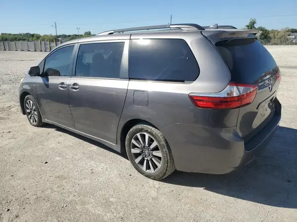 5TDDZ3DC2JS195045 2018 TOYOTA SIENNA - Image 2