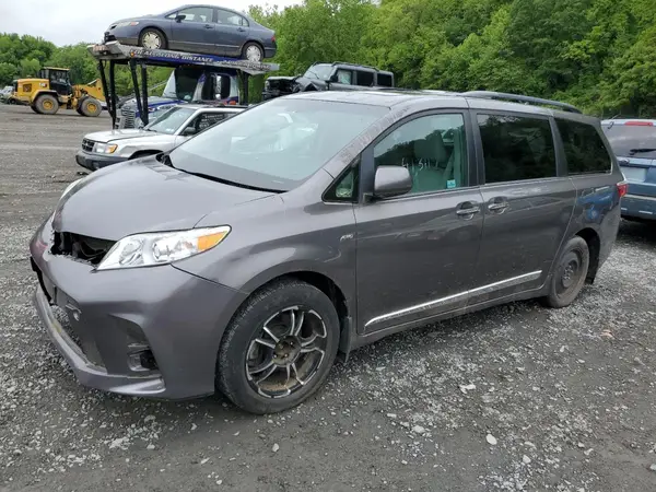 5TDDZ3DC2JS196583 2018 TOYOTA SIENNA - Image 1