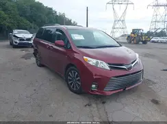 5TDDZ3DC2JS201863 2018 TOYOTA SIENNA