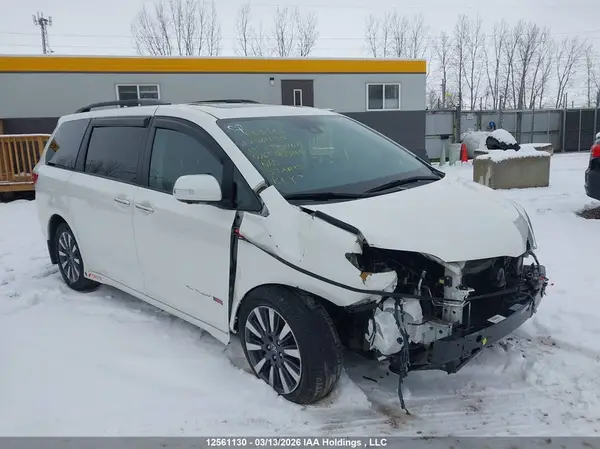 5TDDZ3DC2JS205461 2018 TOYOTA SIENNA - Image 1
