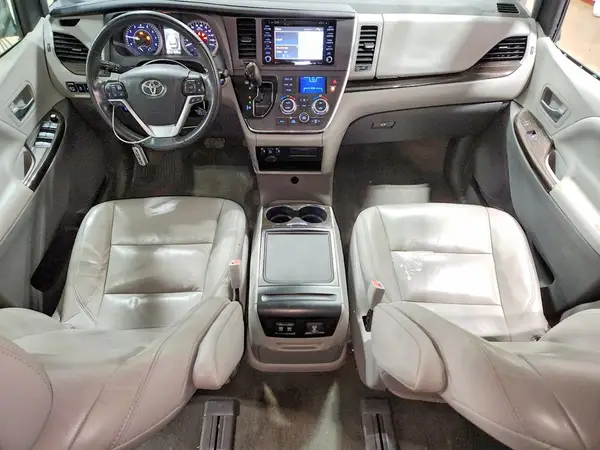 5TDDZ3DC2KS210712 2019 TOYOTA SIENNA - Image 8