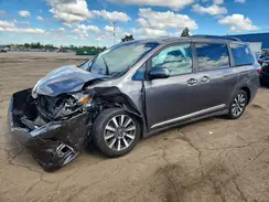 5TDDZ3DC2KS215618 2019 TOYOTA SIENNA