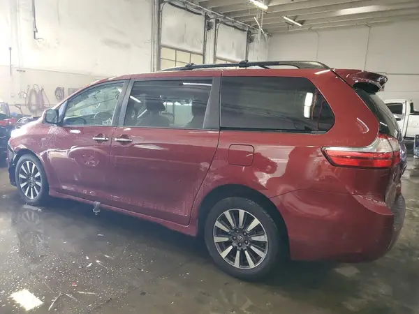 5TDDZ3DC2KS217031 2019 TOYOTA SIENNA - Image 2