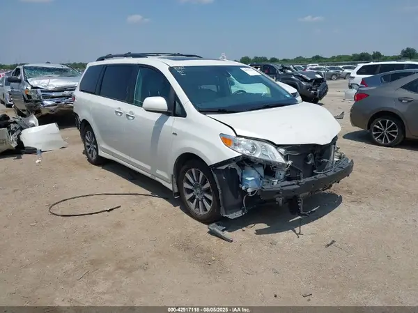 5TDDZ3DC2KS218924 2019 TOYOTA SIENNA - Image 1
