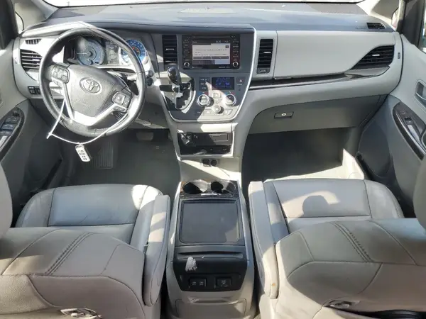 5TDDZ3DC2LS228595 2020 TOYOTA SIENNA - Image 8