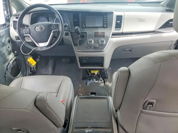 5TDDZ3DC2LS233862 2020 TOYOTA SIENNA - Image 8