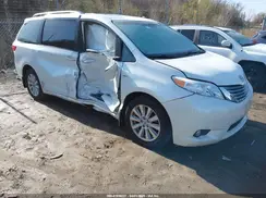 5TDDZ3DC3HS151274 2017 TOYOTA SIENNA
