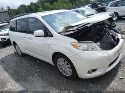 5TDDZ3DC3HS156104 2017 TOYOTA SIENNA