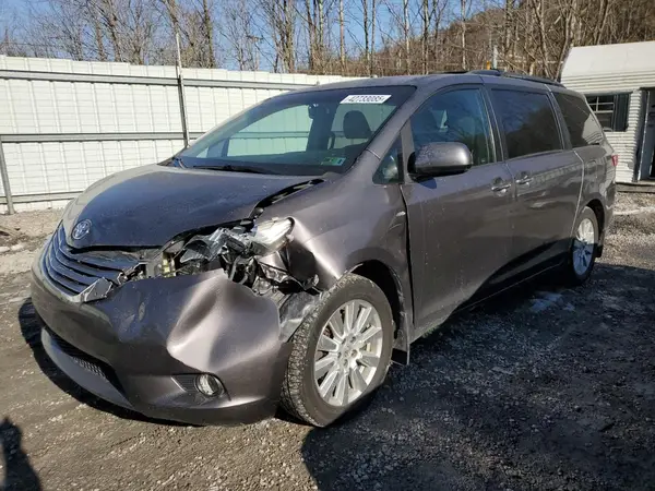 5TDDZ3DC3HS156703 2017 TOYOTA SIENNA - Image 1