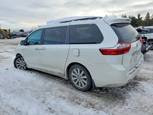 5TDDZ3DC3HS176532 2017 TOYOTA SIENNA - Image 2