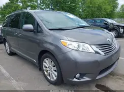 5TDDZ3DC3HS186879 2017 TOYOTA SIENNA