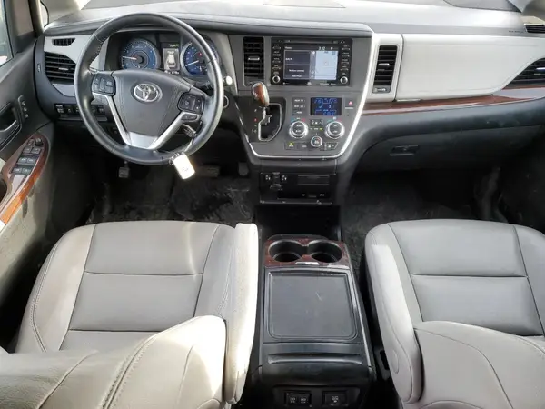 5TDDZ3DC3JS200091 2018 TOYOTA SIENNA - Image 8