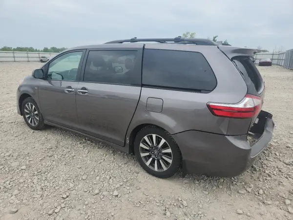 5TDDZ3DC3JS206232 2018 TOYOTA SIENNA - Image 2