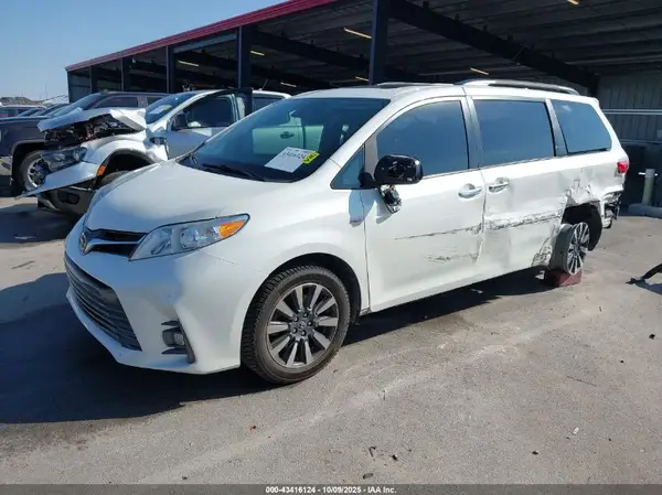 5TDDZ3DC3KS221802 2019 TOYOTA SIENNA - Image 2
